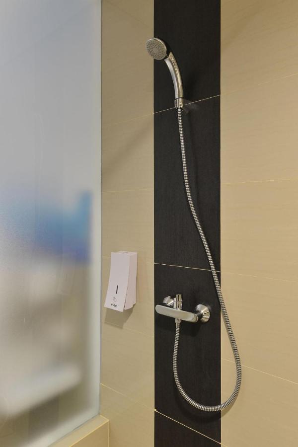 Moritz Biz Gandaria Hotel Jakarta Buitenkant foto