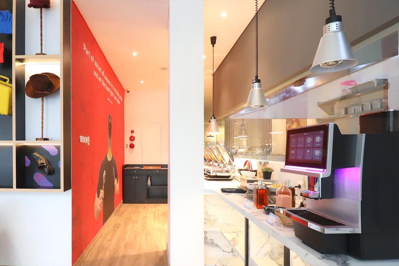 Moritz Biz Gandaria Hotel Jakarta Buitenkant foto